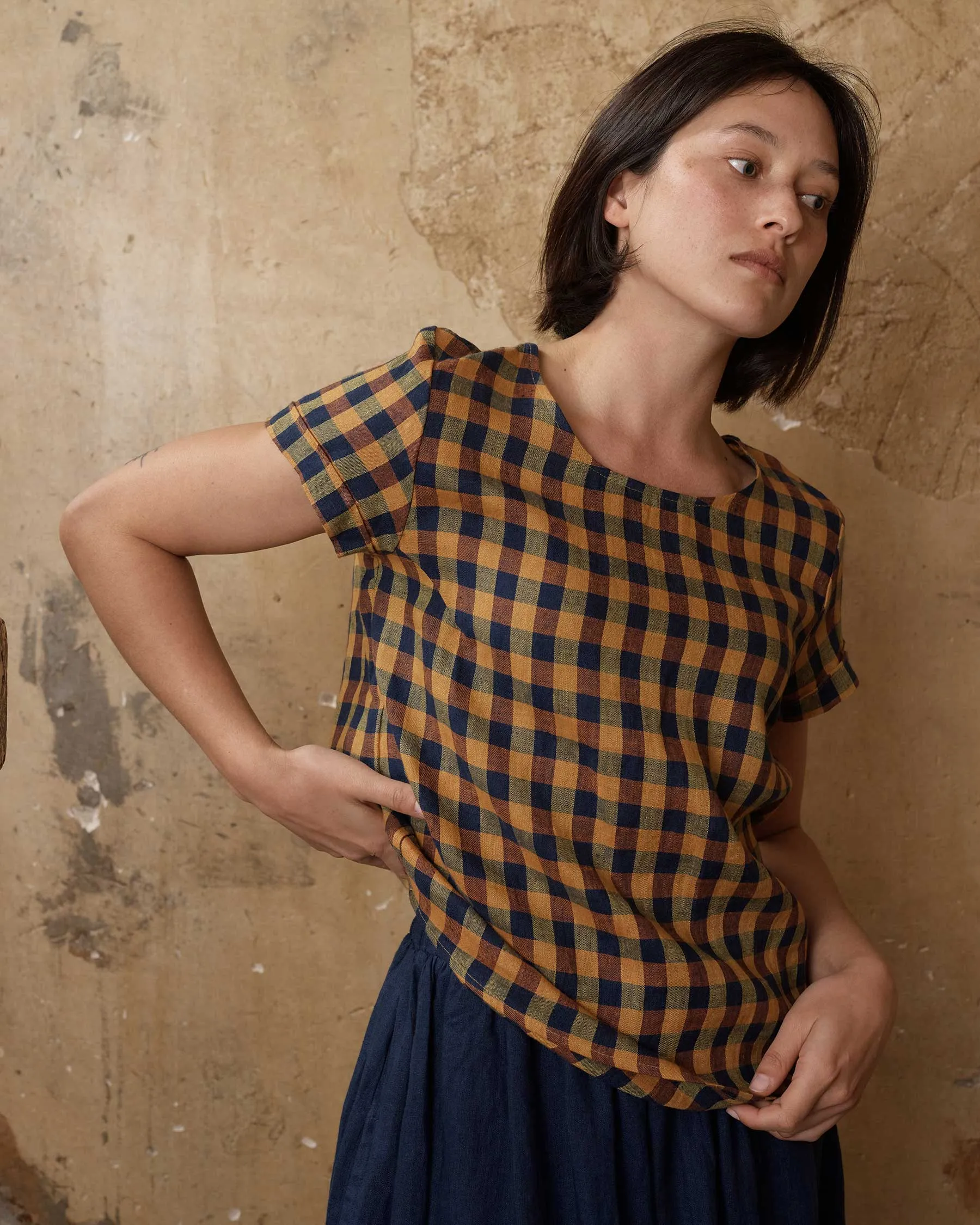 Blouse No.14 Linen T-shirt in Basque Check