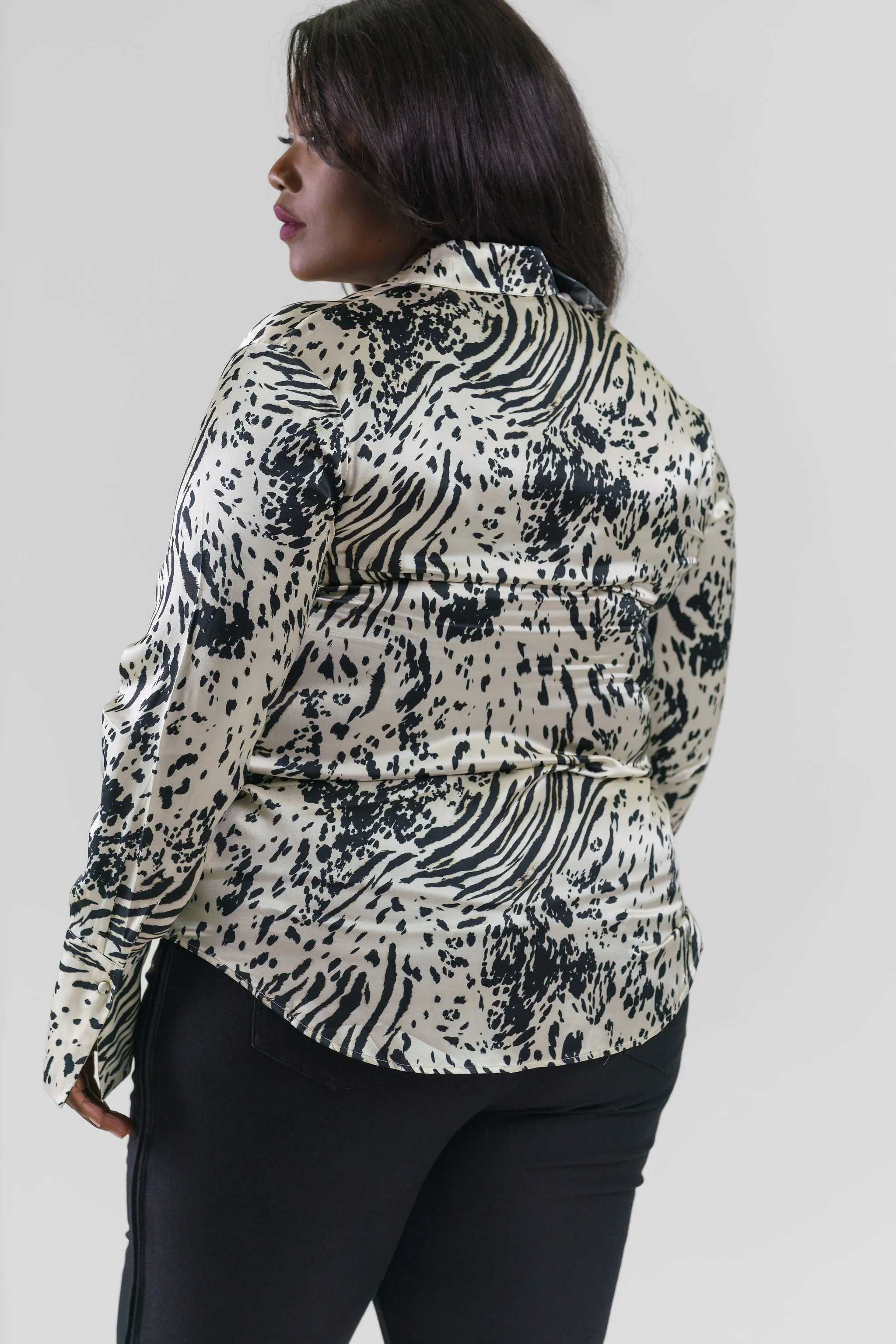 DARIA FRENCH CUFF SILK BLOUSE - Zebra Graze
