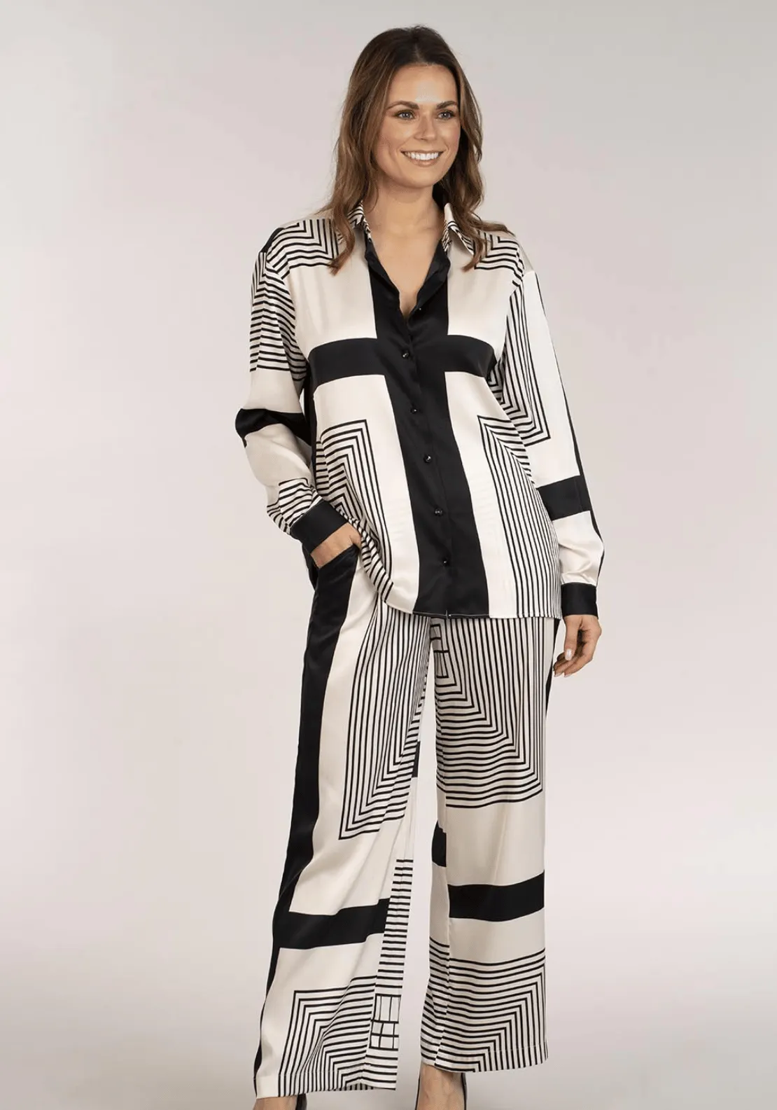 Long Sleeve Printed Blouse - Black