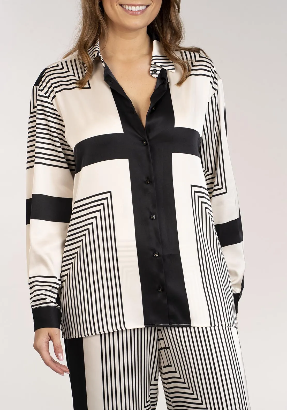 Long Sleeve Printed Blouse - Black
