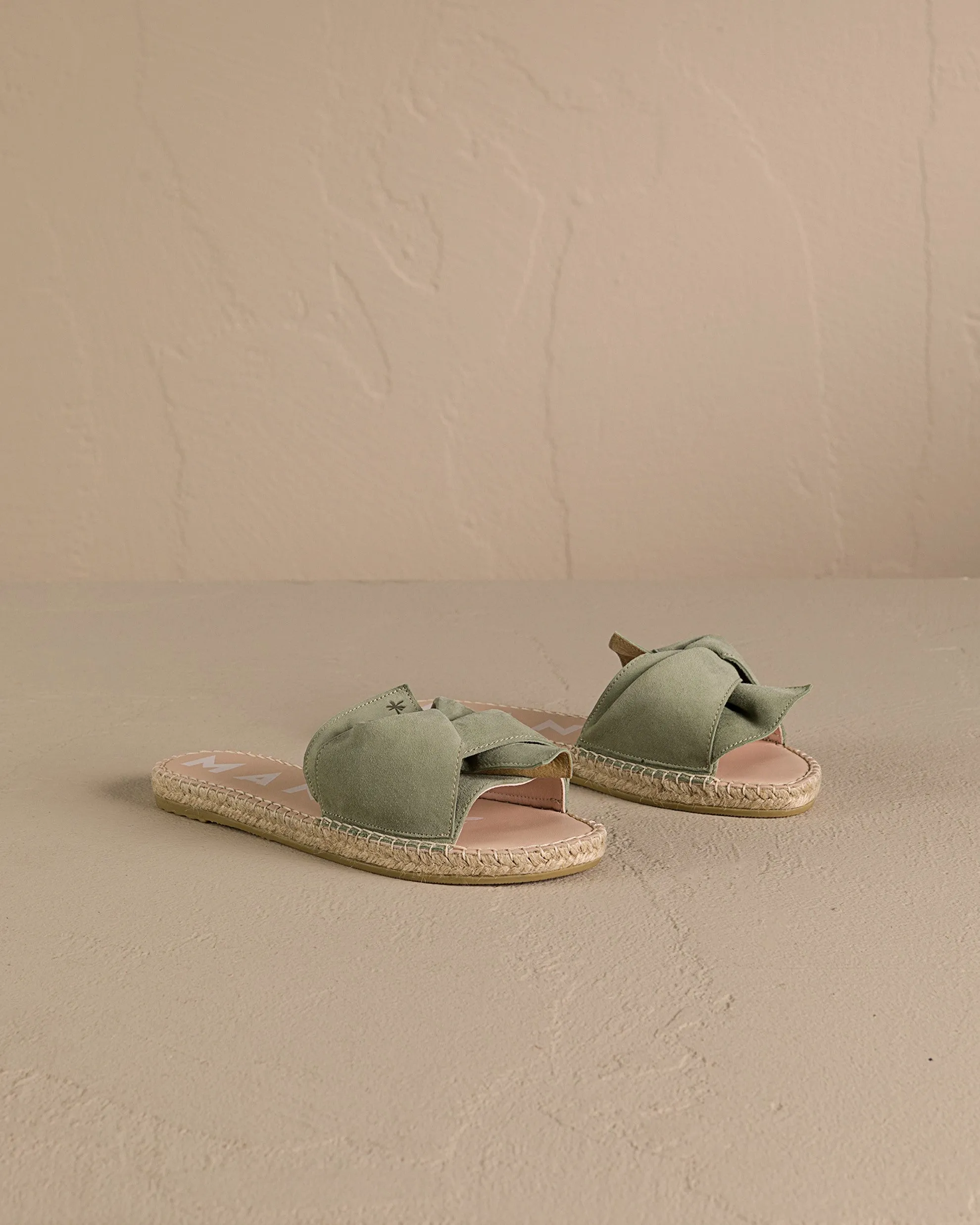 Soft Suede Sandals With Knot - W01JK - Hamptons Sage
